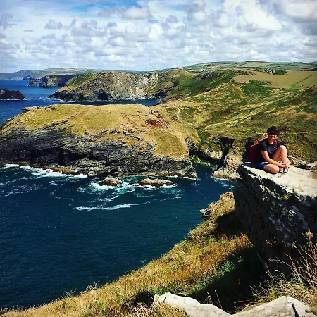 Eden's Yard Backpackers * St Austell